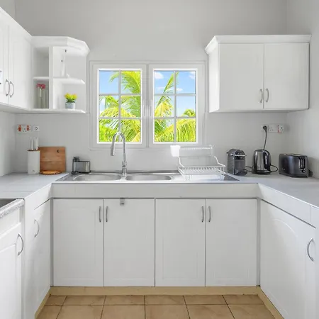 Lakaz Del Sol - Modern And Elegant Apartments With Luxurious Garden, Pool And Barbecue Area - Tourism Permit Certified Tamarin Exterior photo