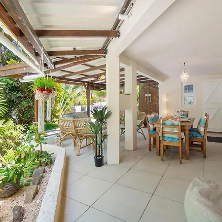 Lakaz Del Sol - Modern And Elegant Apartments With Luxurious Garden, Pool And Barbecue Area - Tourism Permit Certified Tamarin Exterior photo
