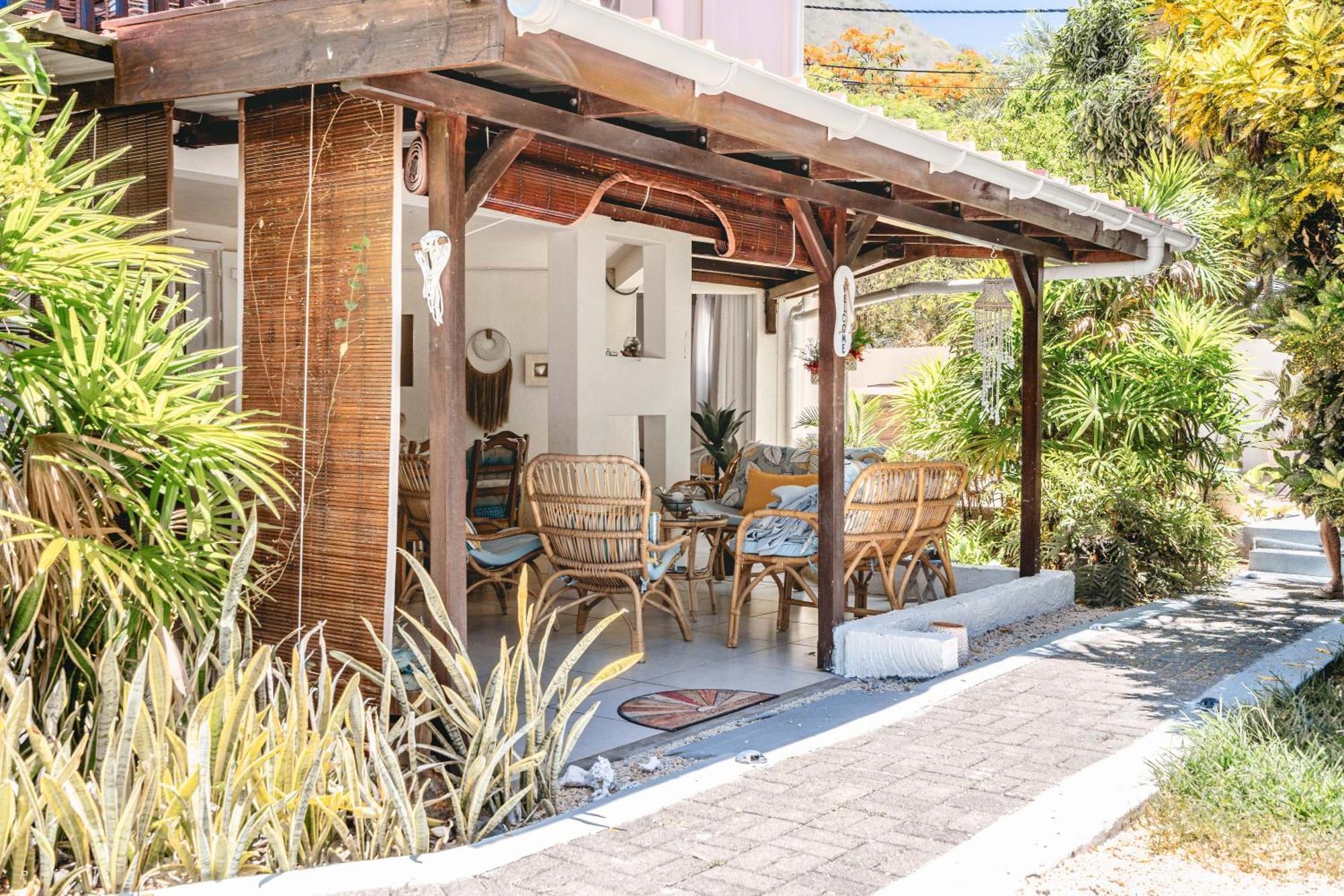 Lakaz Del Sol - Modern And Elegant With Luxurious Garden, Pool And Barbecue Area - Tourism Permit Certified Apartament Tamarin