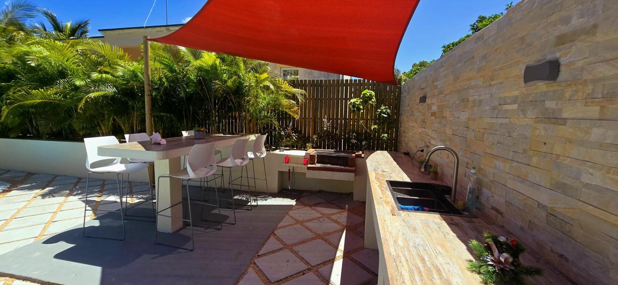 Apartament Lakaz Del Sol - Modern And Elegant With Luxurious Garden, Pool And Barbecue Area - Tourism Permit Certified *