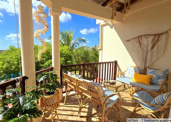 Lakaz Del Sol - Modern And Elegant Apartments With Luxurious Garden, Pool And Barbecue Area - Tourism Permit Certified