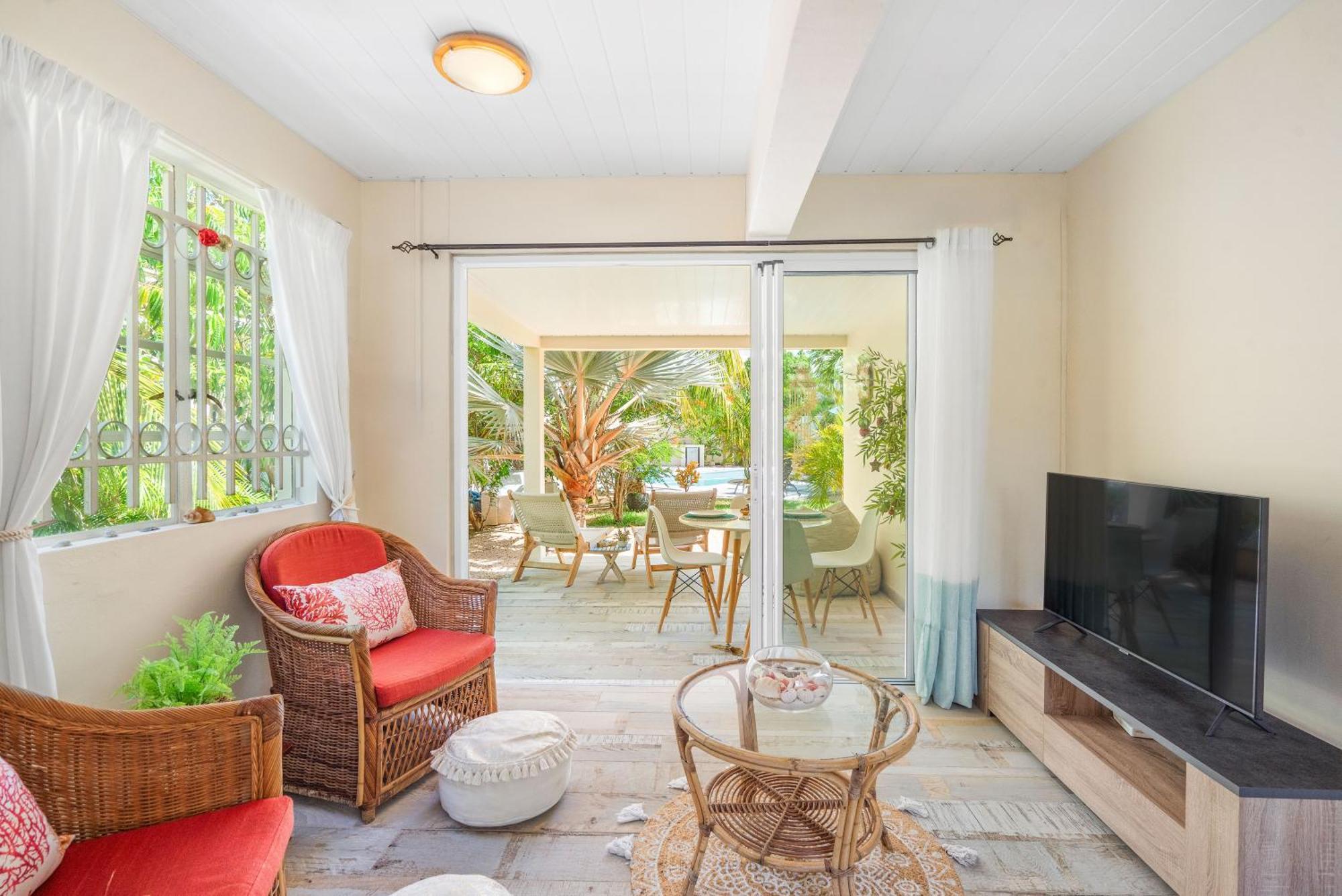 Appartement Lakaz Del Sol - Modern And Elegant With Luxurious Garden, Pool And Barbecue Area - Tourism Permit Certified Tamarin