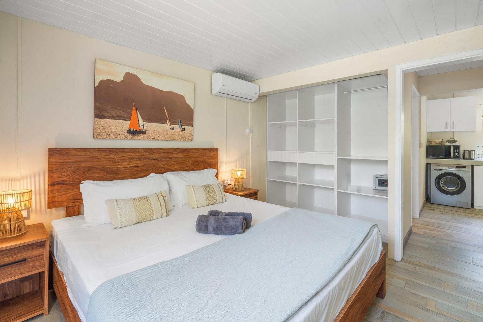 Lakaz Del Sol - Modern And Elegant With Luxurious Garden, Pool And Barbecue Area - Tourism Permit Certified Appartement