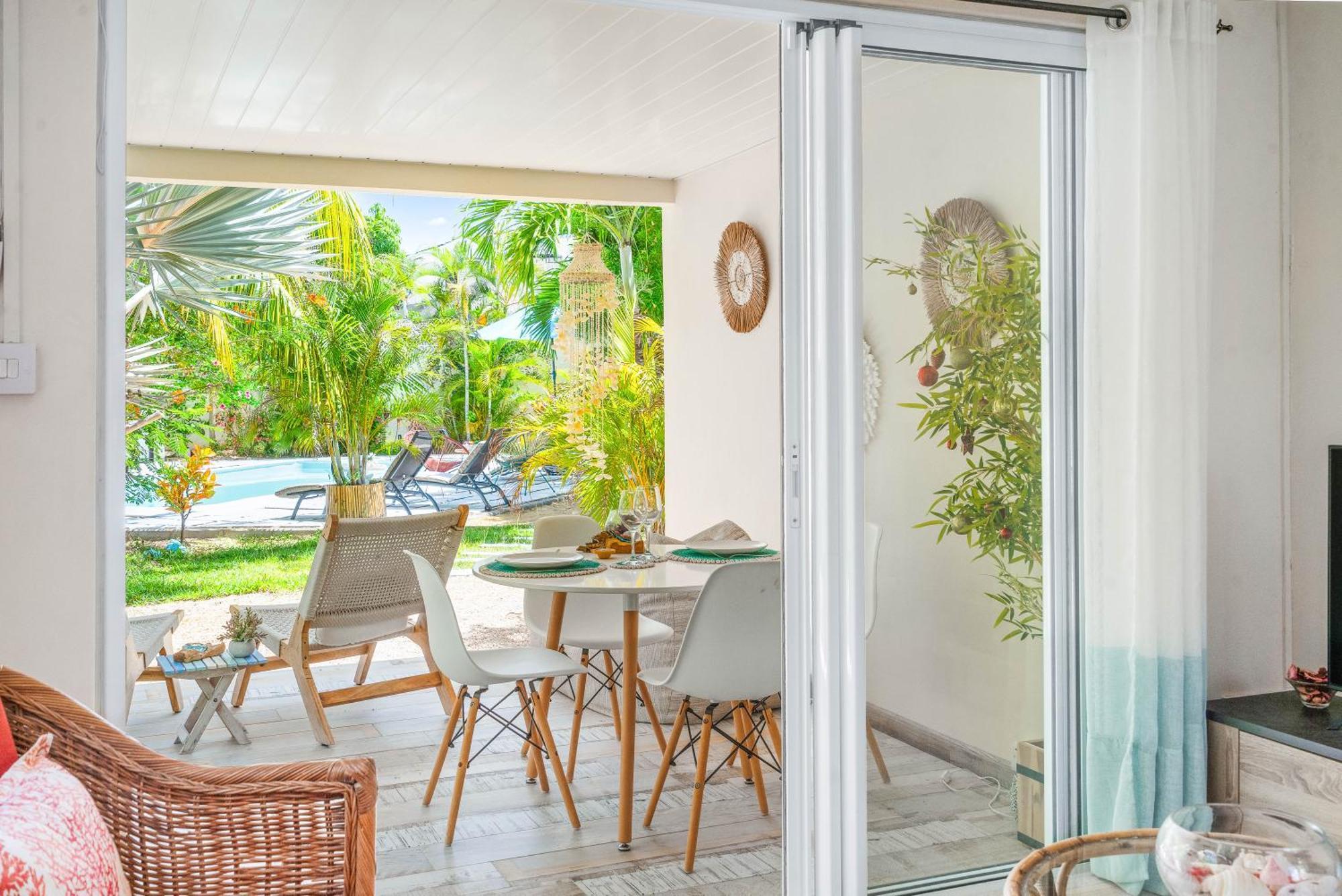 Appartement Lakaz Del Sol - Modern And Elegant With Luxurious Garden, Pool And Barbecue Area - Tourism Permit Certified Tamarin