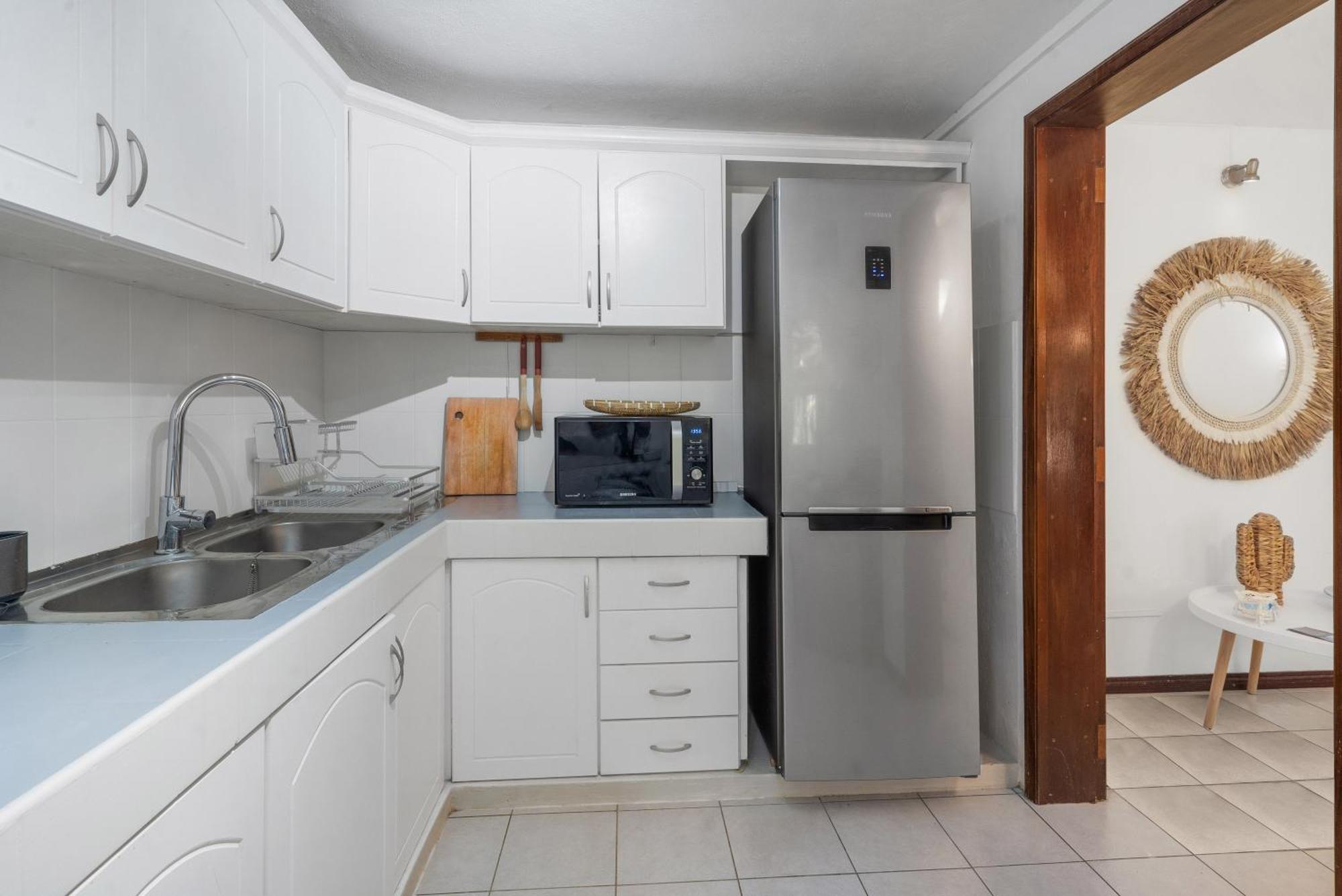 Lakaz Del Sol - Modern And Elegant With Luxurious Garden, Pool And Barbecue Area - Tourism Permit Certified Appartement