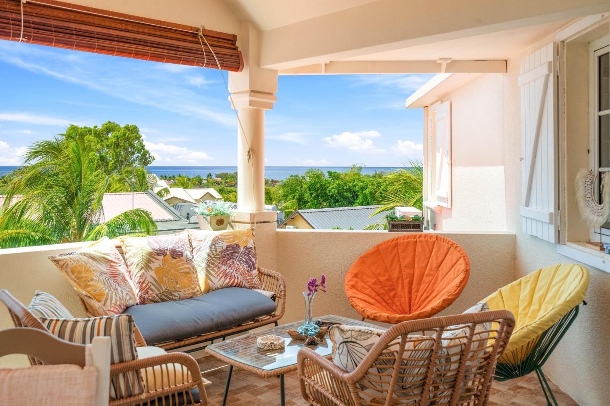 Appartement Lakaz Del Sol - Modern And Elegant With Luxurious Garden, Pool And Barbecue Area - Tourism Permit Certified Tamarin