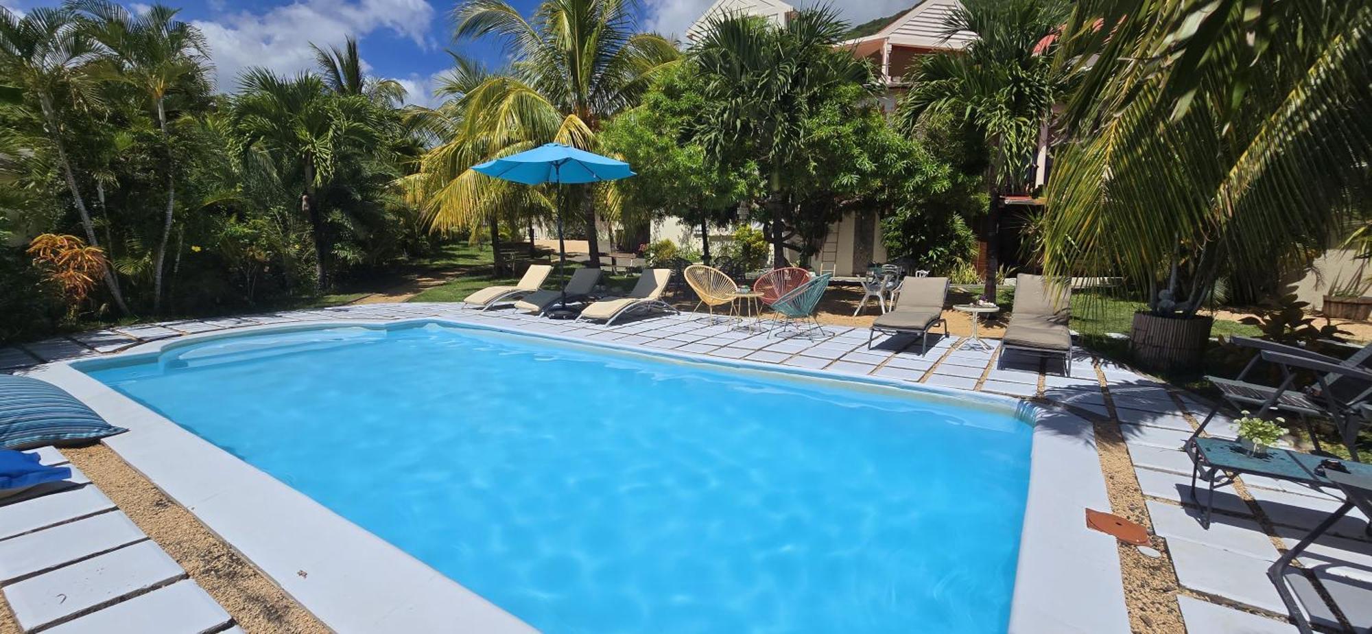 Lakaz Del Sol - Modern And Elegant With Luxurious Garden, Pool And Barbecue Area - Tourism Permit Certified Apartmán *