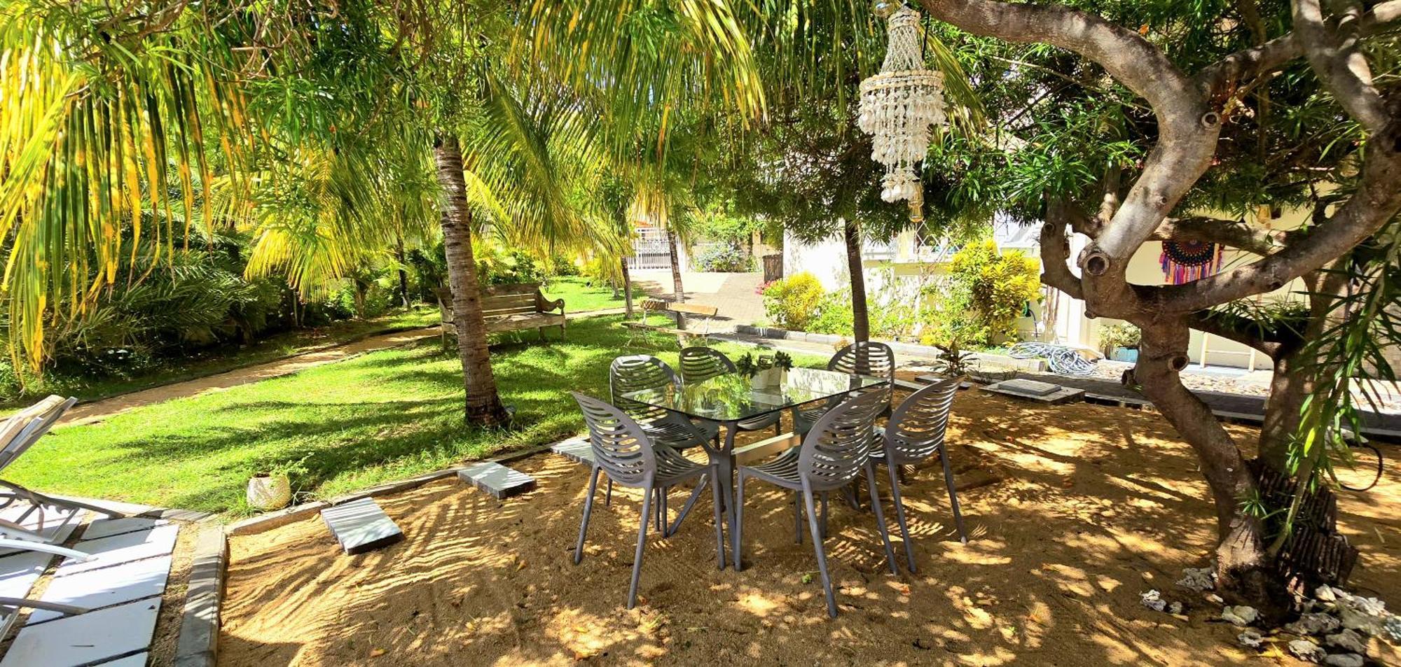 Appartement Lakaz Del Sol - Modern And Elegant With Luxurious Garden, Pool And Barbecue Area - Tourism Permit Certified *
